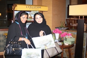 WOMEN PAMPERED AT ROSEWOOD CORNICHE